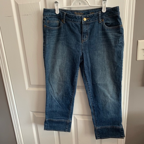 Vera Wang Denim - 3/15$ Simply Vera Vera Wang Straight Capri Jeans